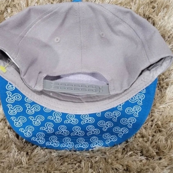 2 Pre-owned Dabbing T Shirts size:S with snapback hat. TS7 - Picture 7 of 7